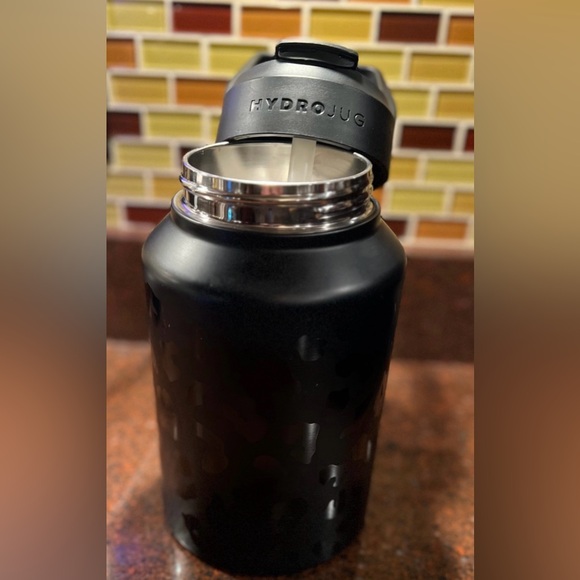 Black cheetah Hydrojug - Picture 3 of 5